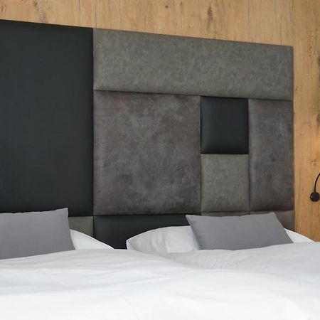 Hotel Gruener Baum كاوفبويرن المظهر الخارجي الصورة