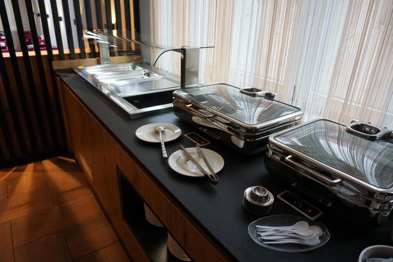 Hotel Gruener Baum كاوفبويرن المظهر الخارجي الصورة